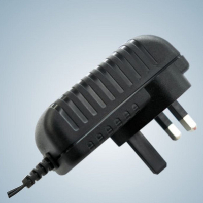 24W جدار جبل العالمي AC محول الطاقة EN60950 / EN60065 للإلكترونيات KSAS024 سلسلة KTEC