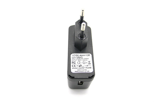 AC100-240V العالمي USB شاحن السفر