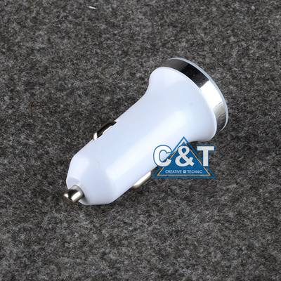الروبوت العالمي USB محول الطاقة شاحن سيارة للهواتف الذكية