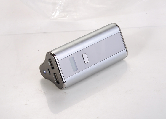 الهاتف المحمول / سيارة 5V المحمول التيار الكهربائي مع 7800MAH الصمام