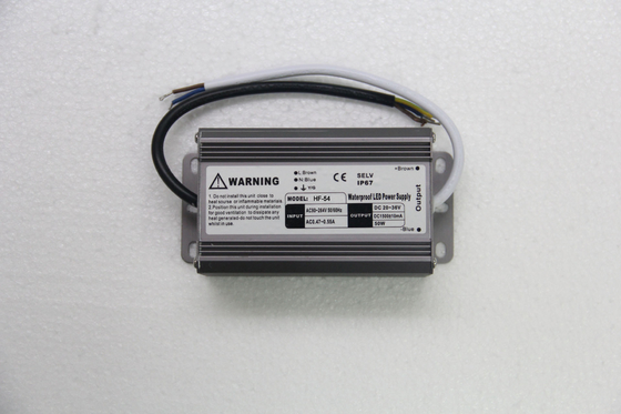 EMC 250V AC 54 واط ثابت الحالية بقيادة التيار الكهربائي 1500MA للأضواء LED داخلي