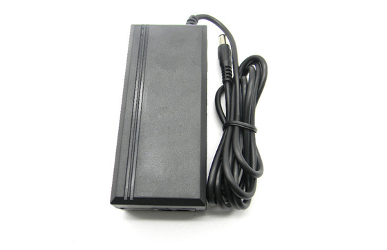 12V 2A AC إلى DC محول الطاقة على مدى الحالي / ثابت 5.5x2.1mm الحالي