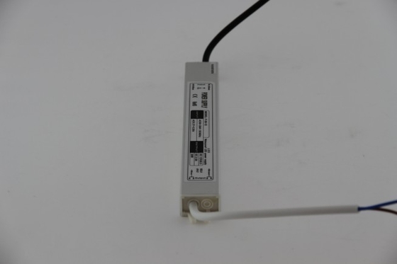 سائق 12 فولت DC للماء LED